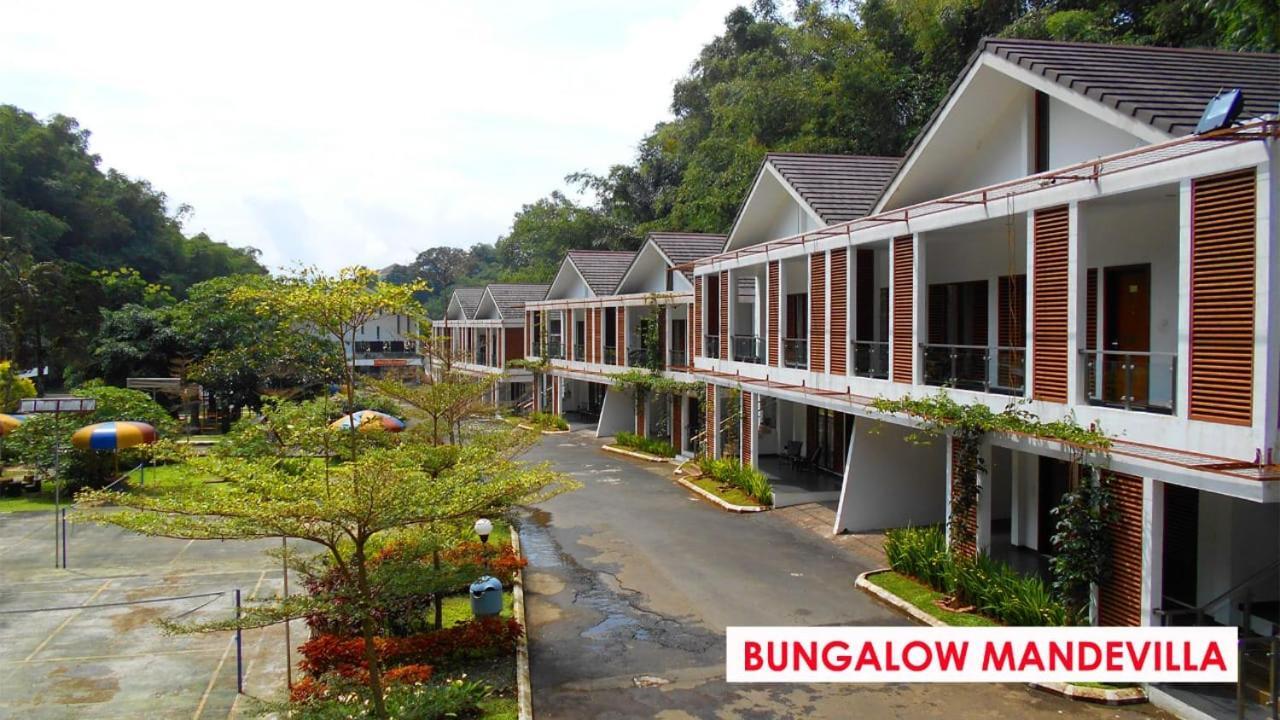 Zuri Resort Cipanas Puncak Exterior foto